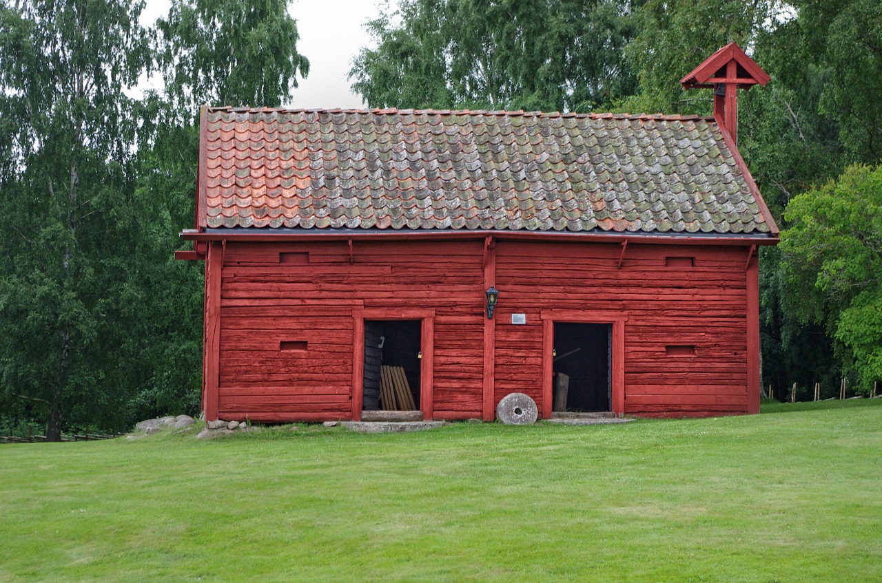 barn sweden scenic free photo