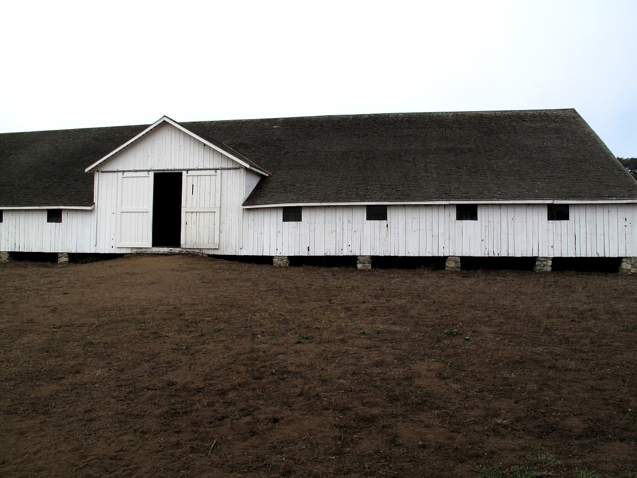 barn landscape outdoor free photo