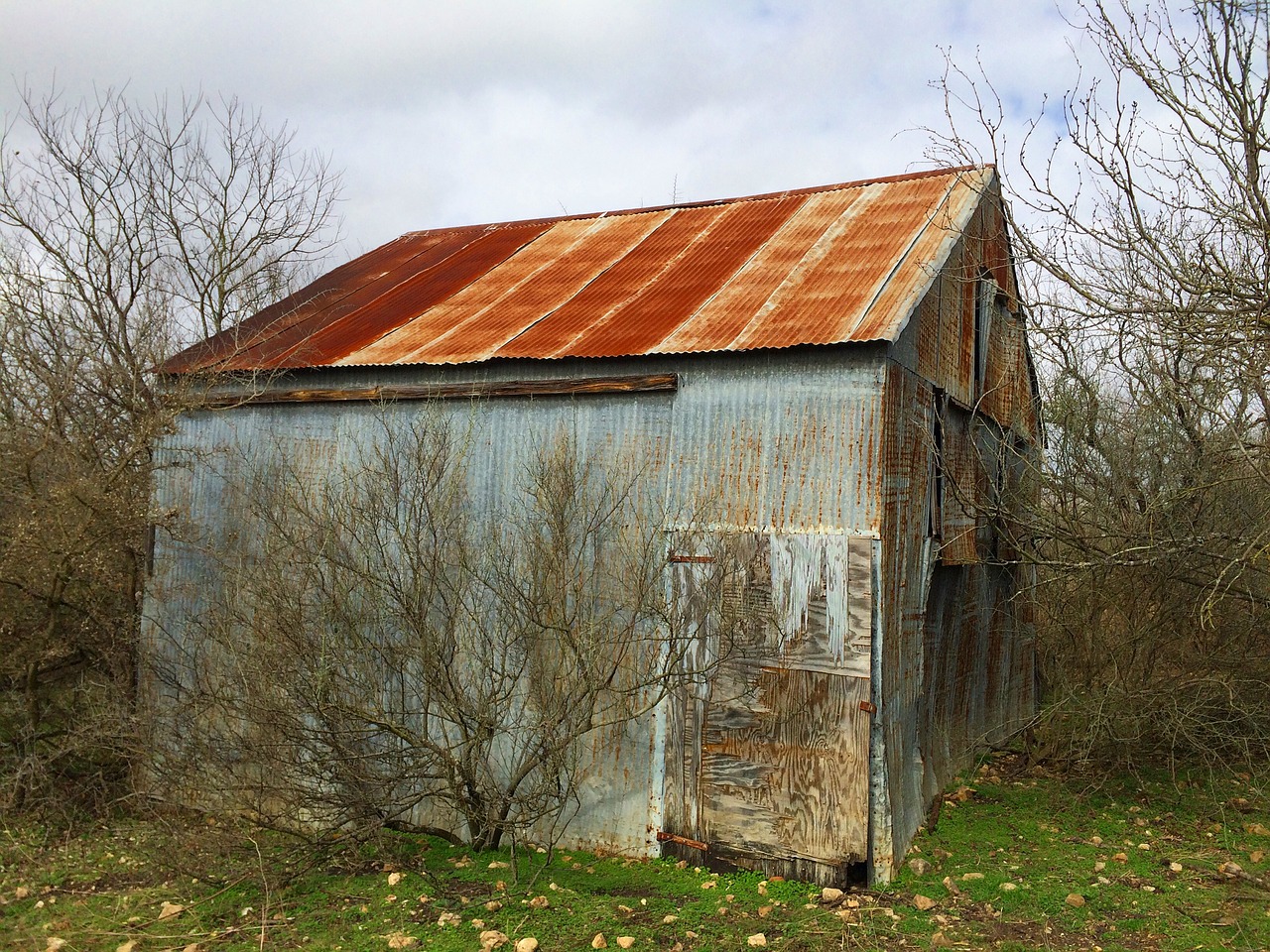 barn  old barn  weathered free photo