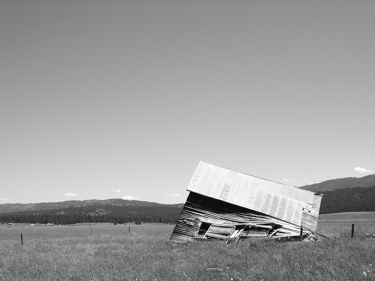 barn  shed  collapse free photo