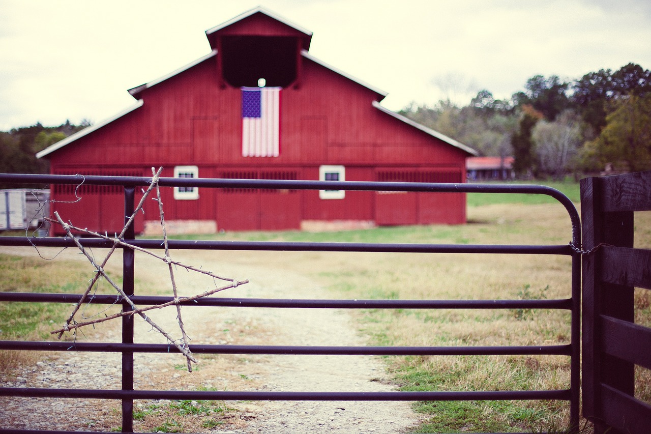 barn american farm free photo