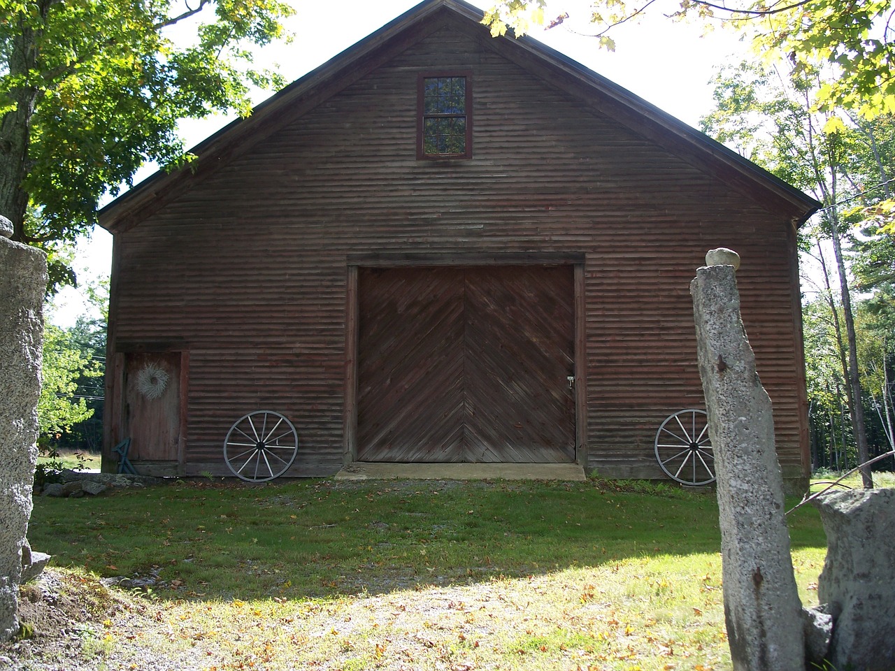 barn barn wood rustic free photo