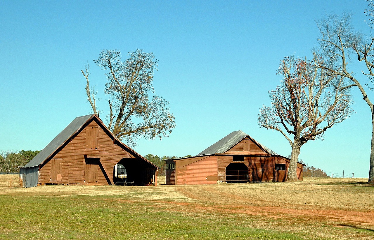 barn shed farm farmland free photo