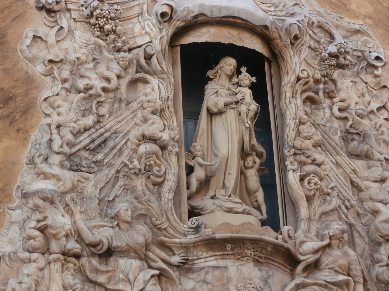 baroque virgin valencia free photo