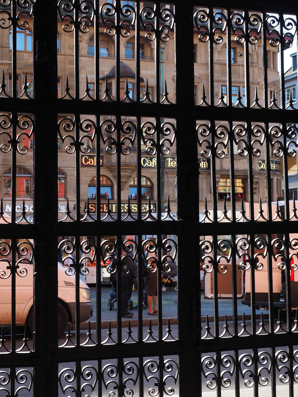 bars wrought iron grid free photo