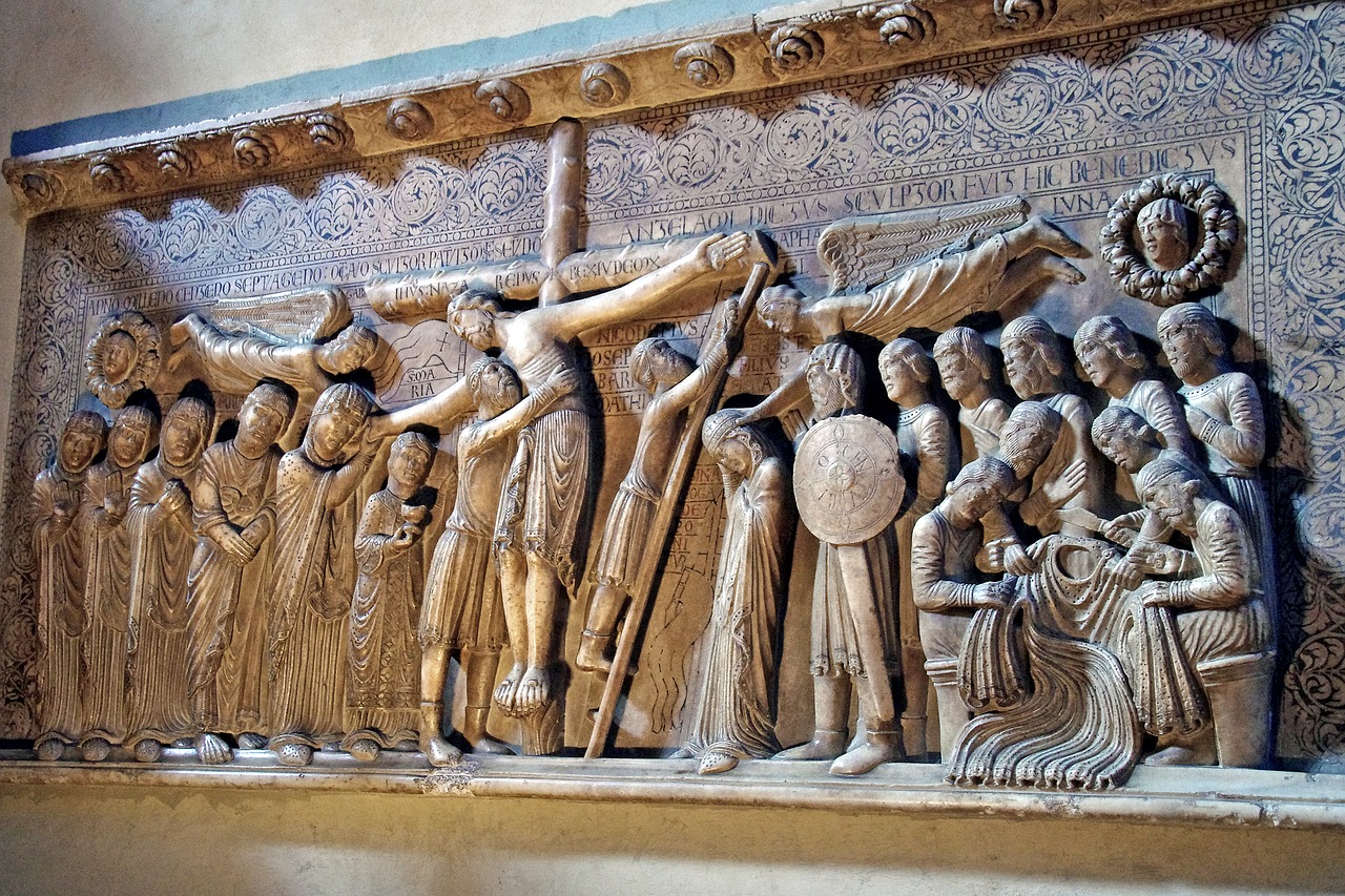 bas relief crucifixion gothic free photo
