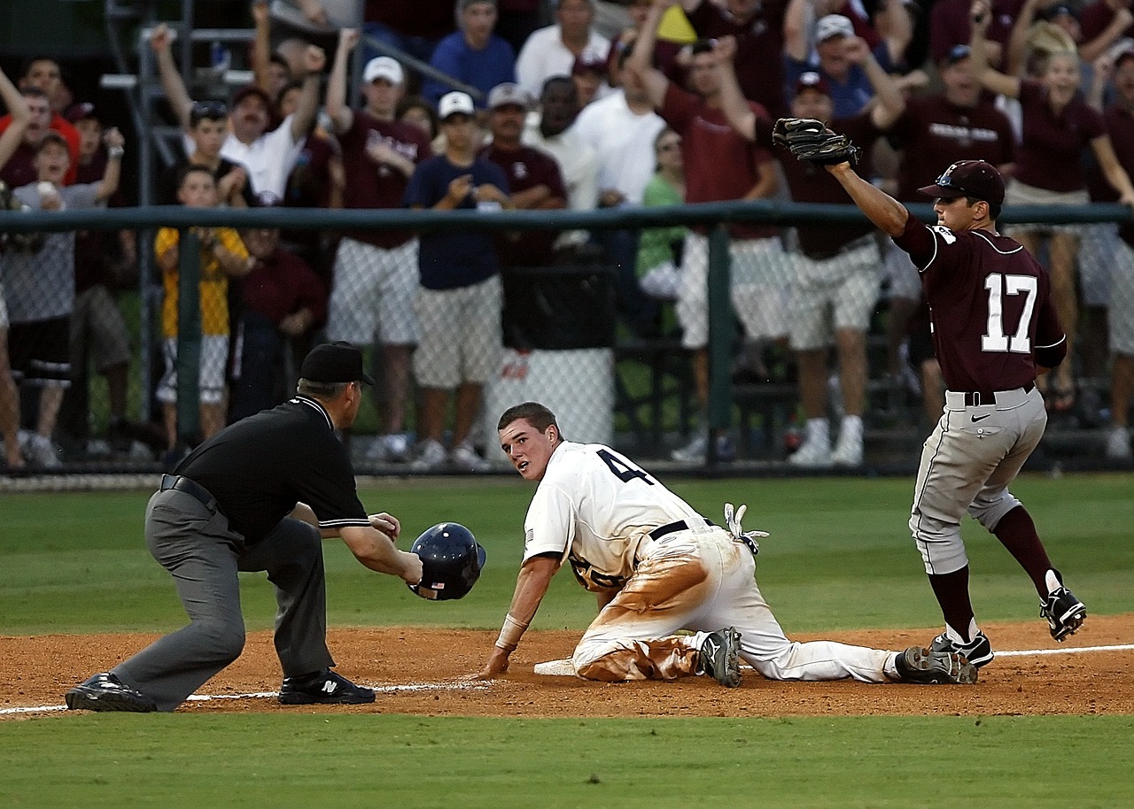 baseball runner umpire's call free photo