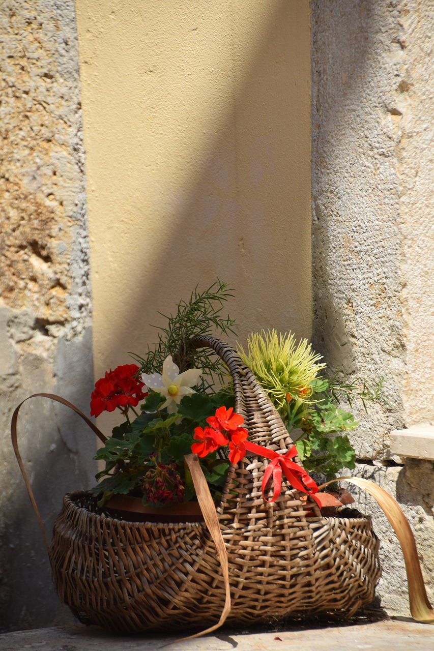 basket flowers bouquet free photo