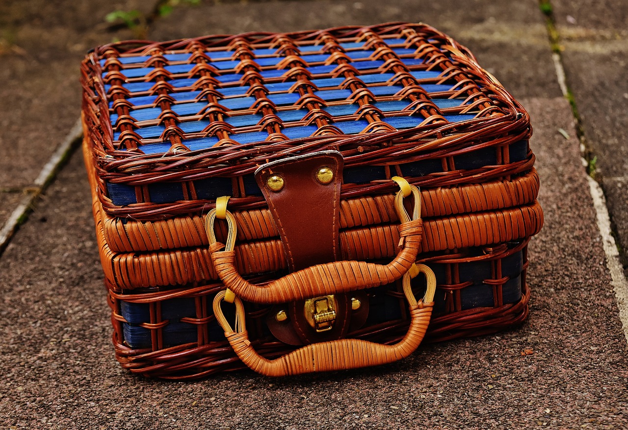 basket luggage small free photo