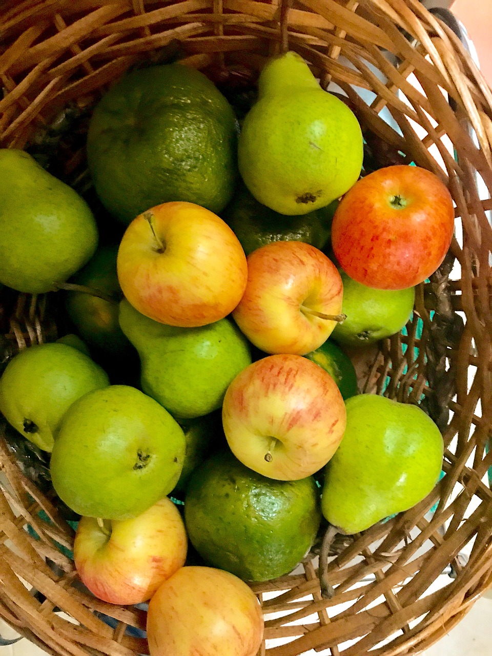 basket fruit fruit wicker fruits basket free photo