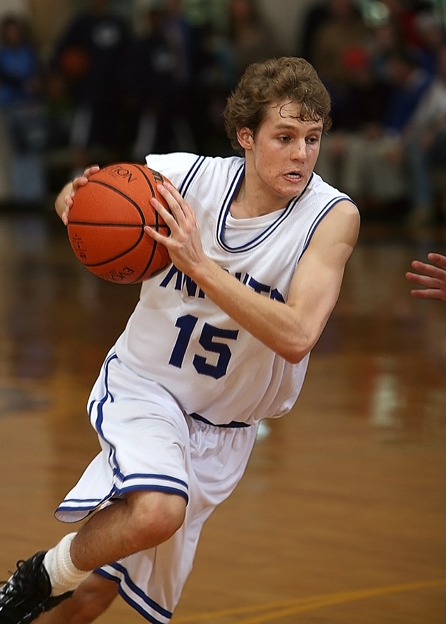 basketball player driving free photo