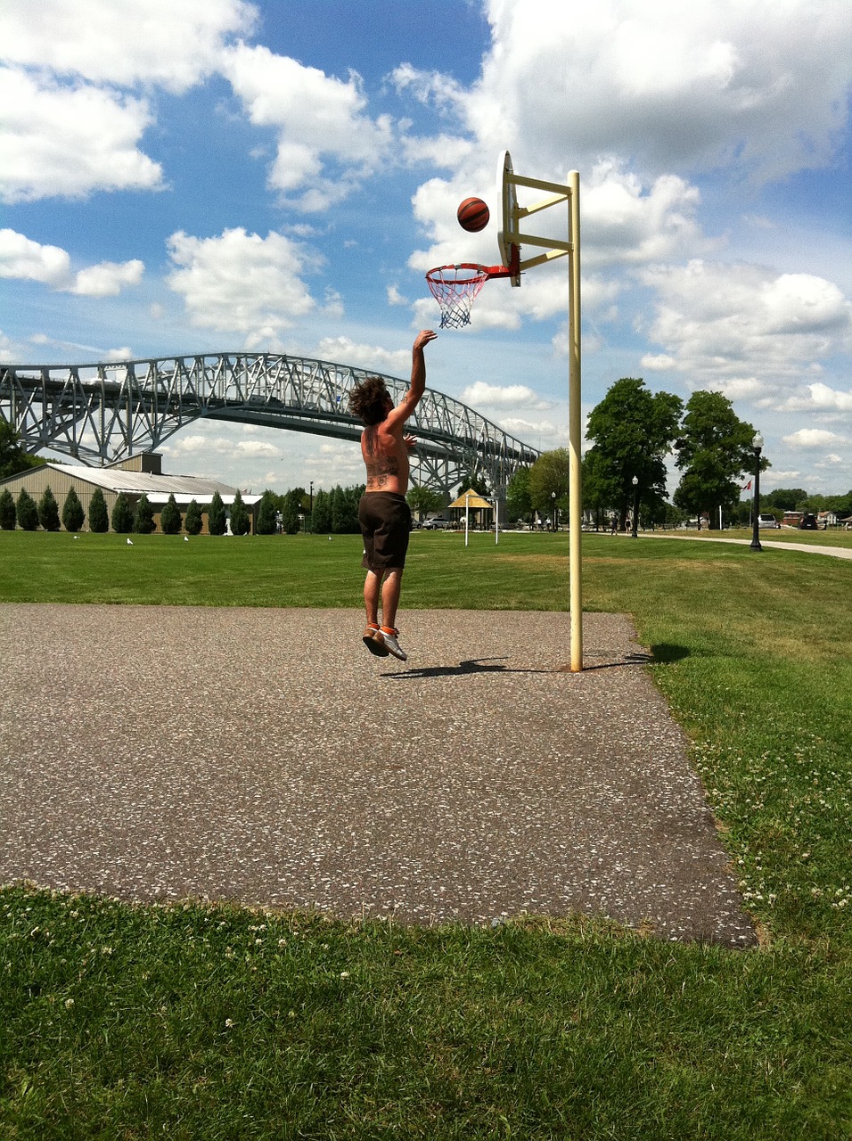 basketball court jump free photo