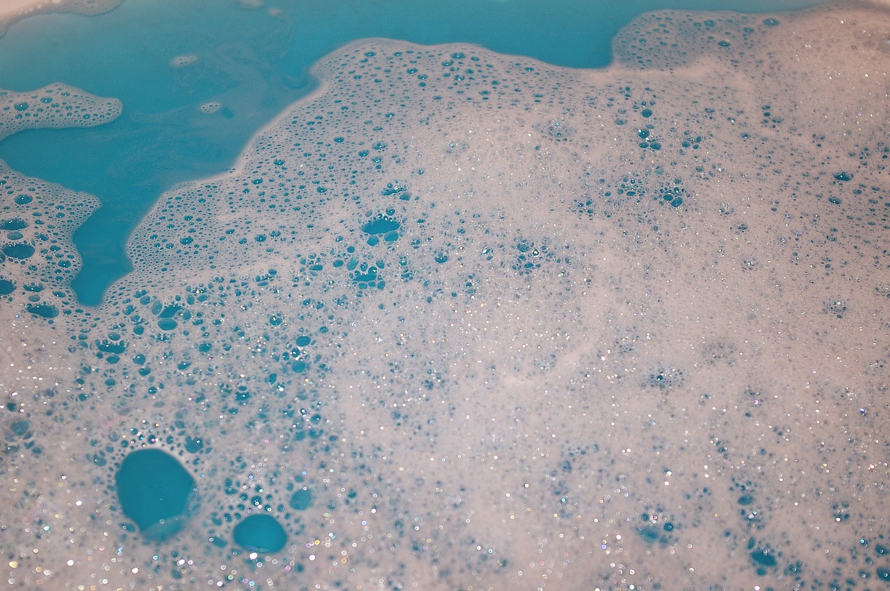 bath water badeschaum soap bubbles free photo