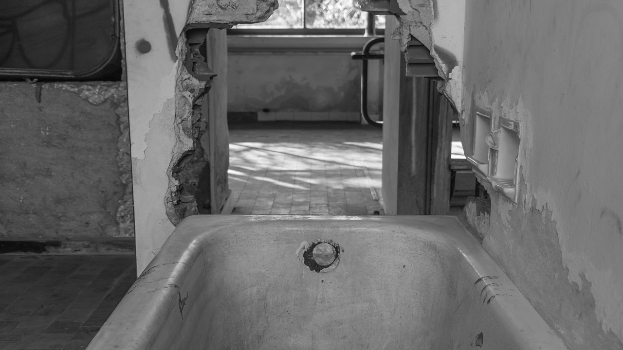 bathtub black and white contrast abandonment free photo
