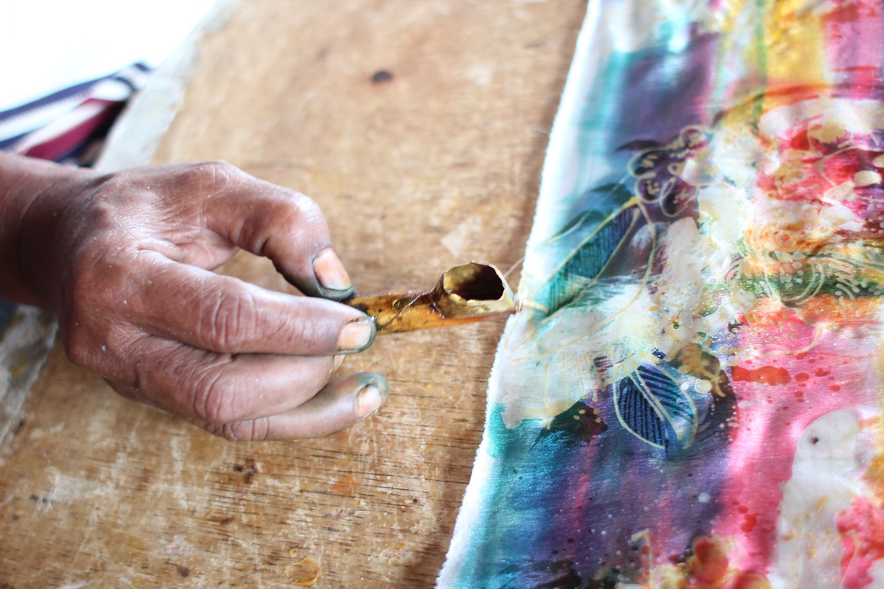 batik painter bali free photo