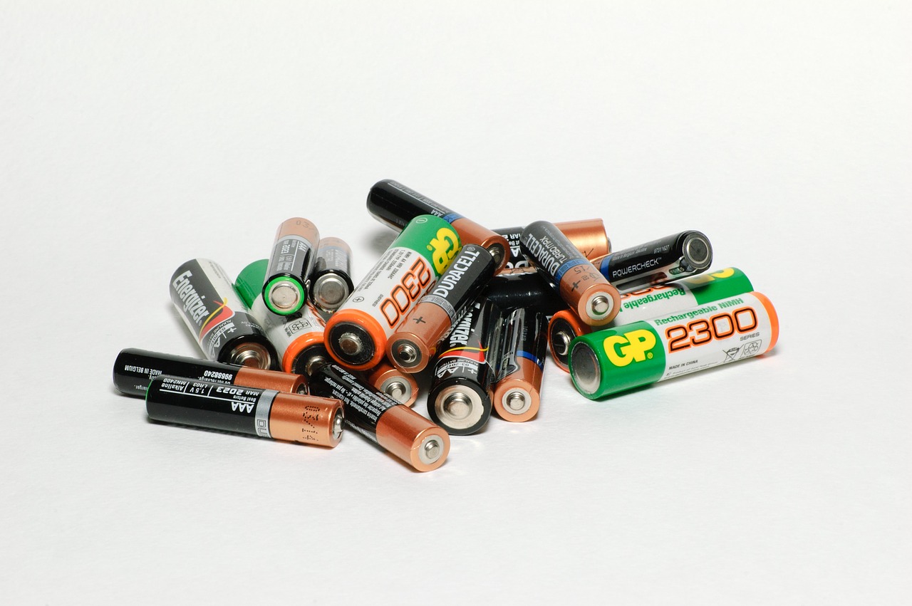 battery energy supply means free photo