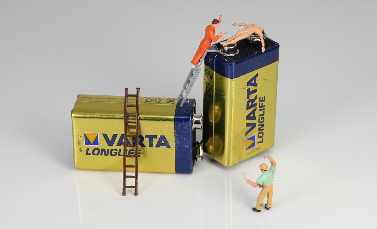 battery  energy  miniature figures free photo