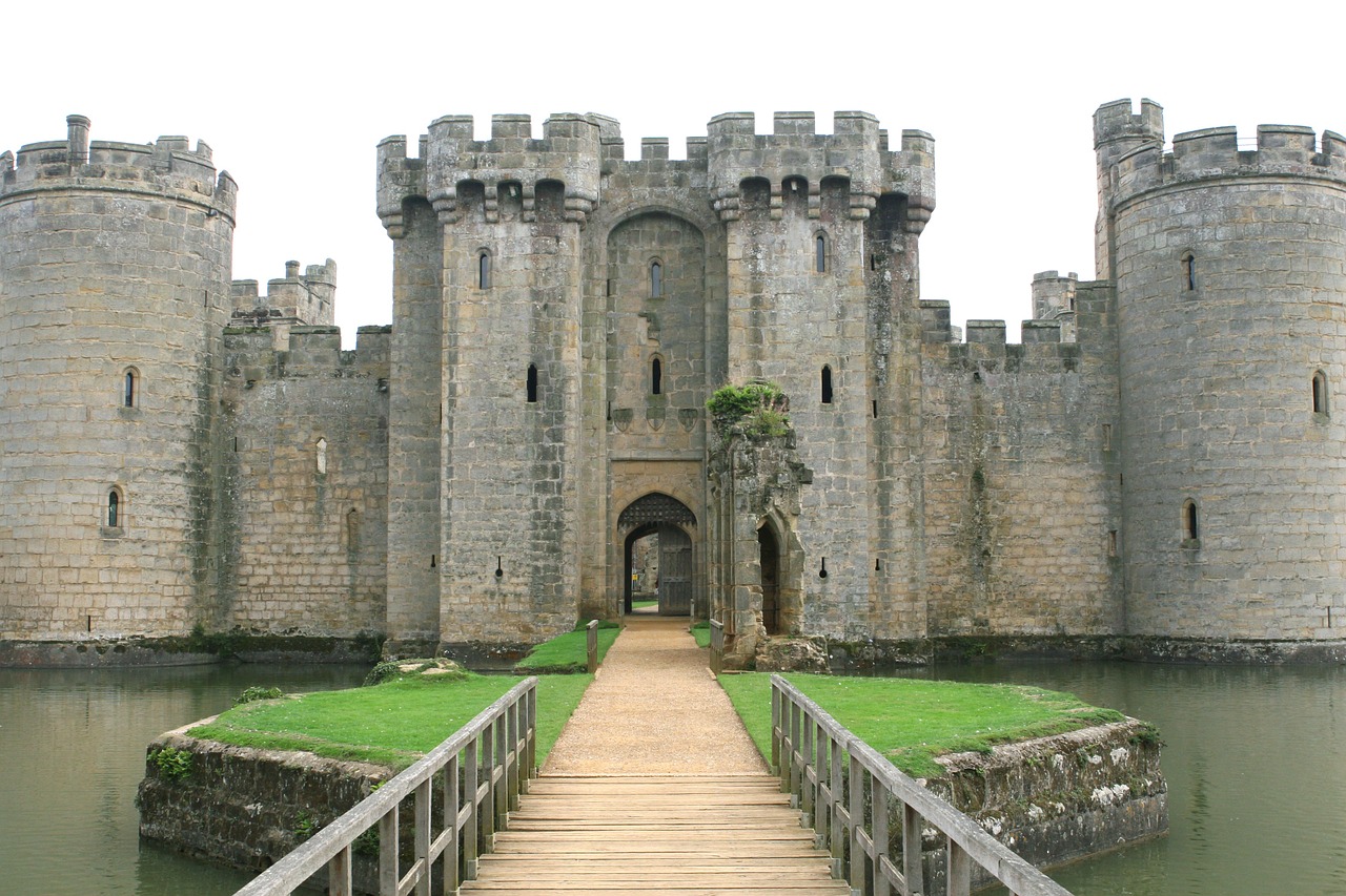 battlements blue bodiam free photo