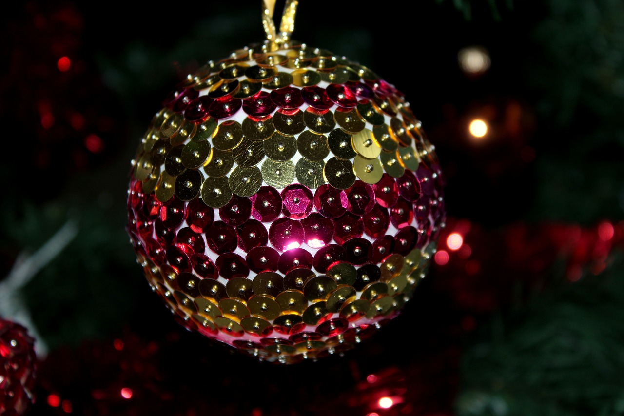 bauble  christmas decorations  holidays free photo