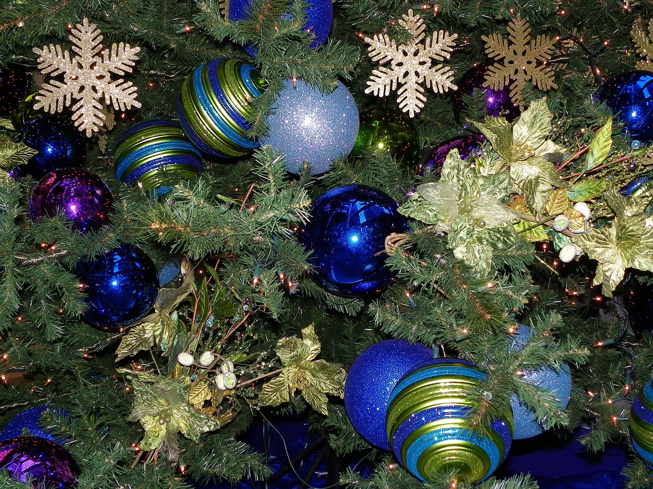 baubles christmas decoration free photo