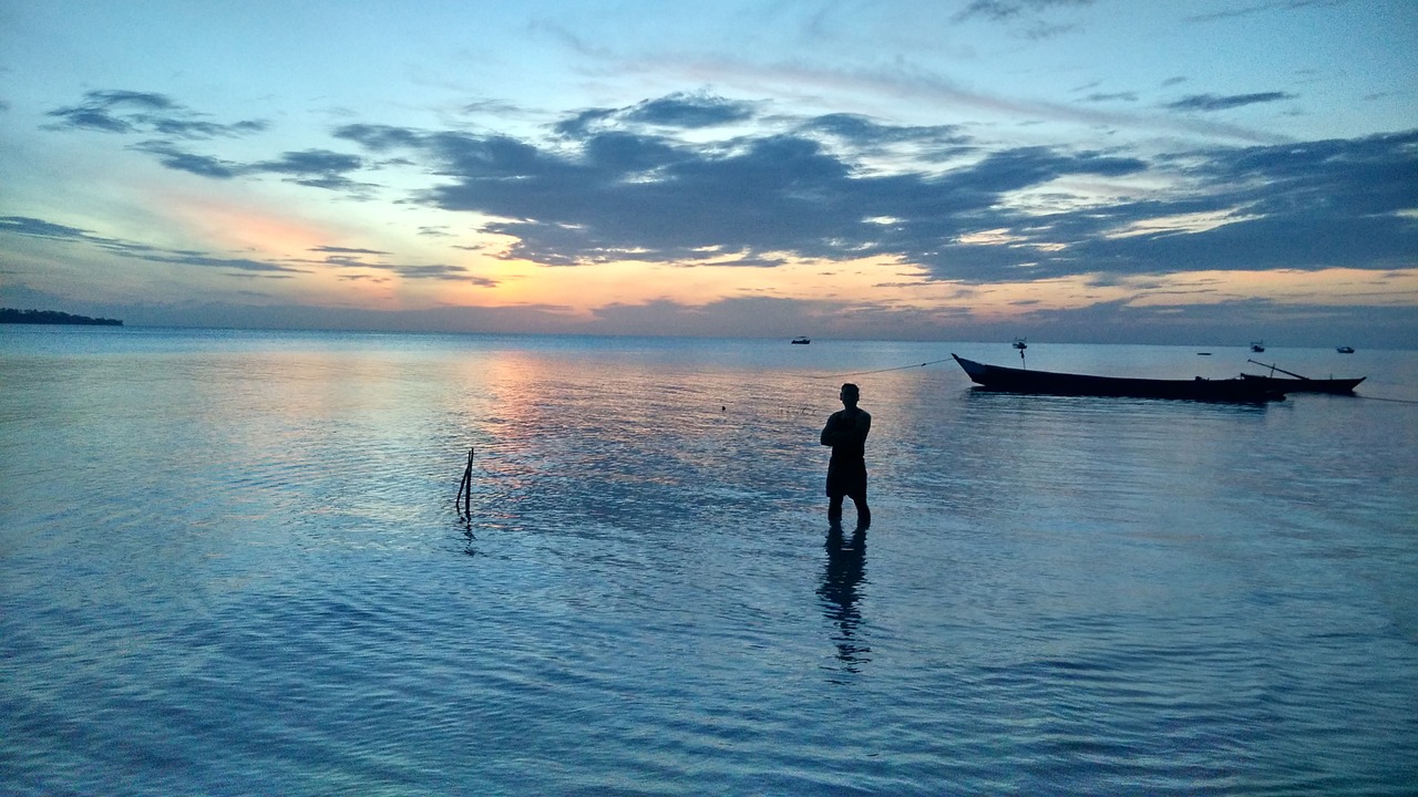 beach sunrise sunrise beach free photo