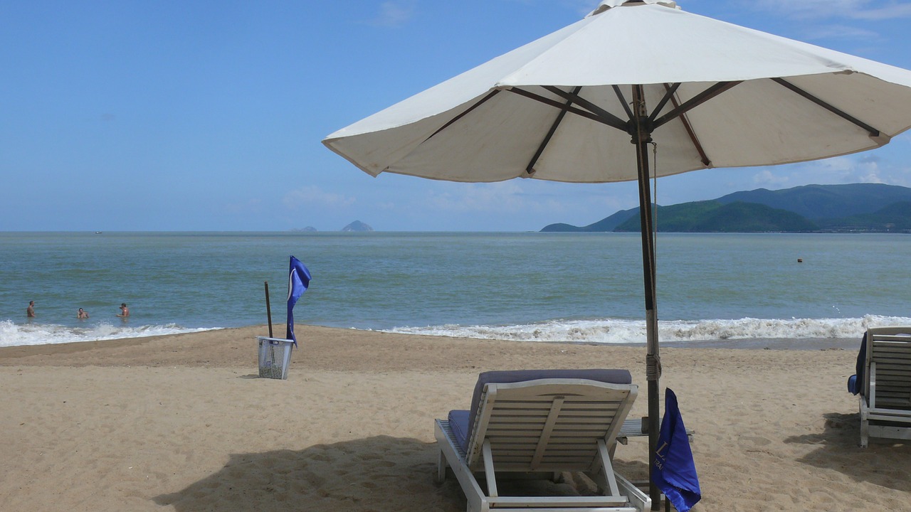 beach summer parasol free photo