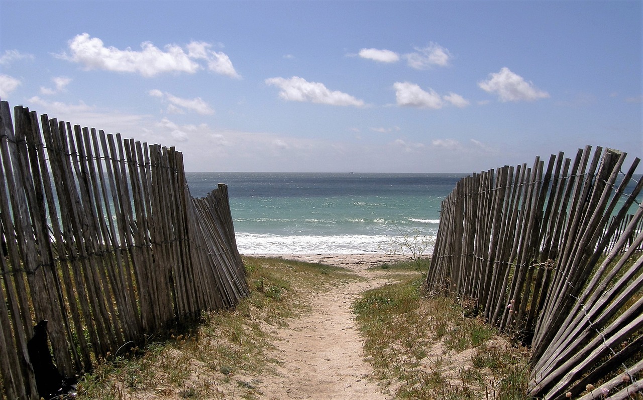 beach fences brittany free photo