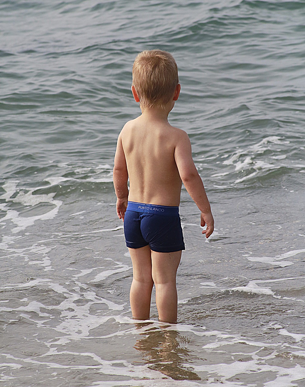 beach child sea free photo