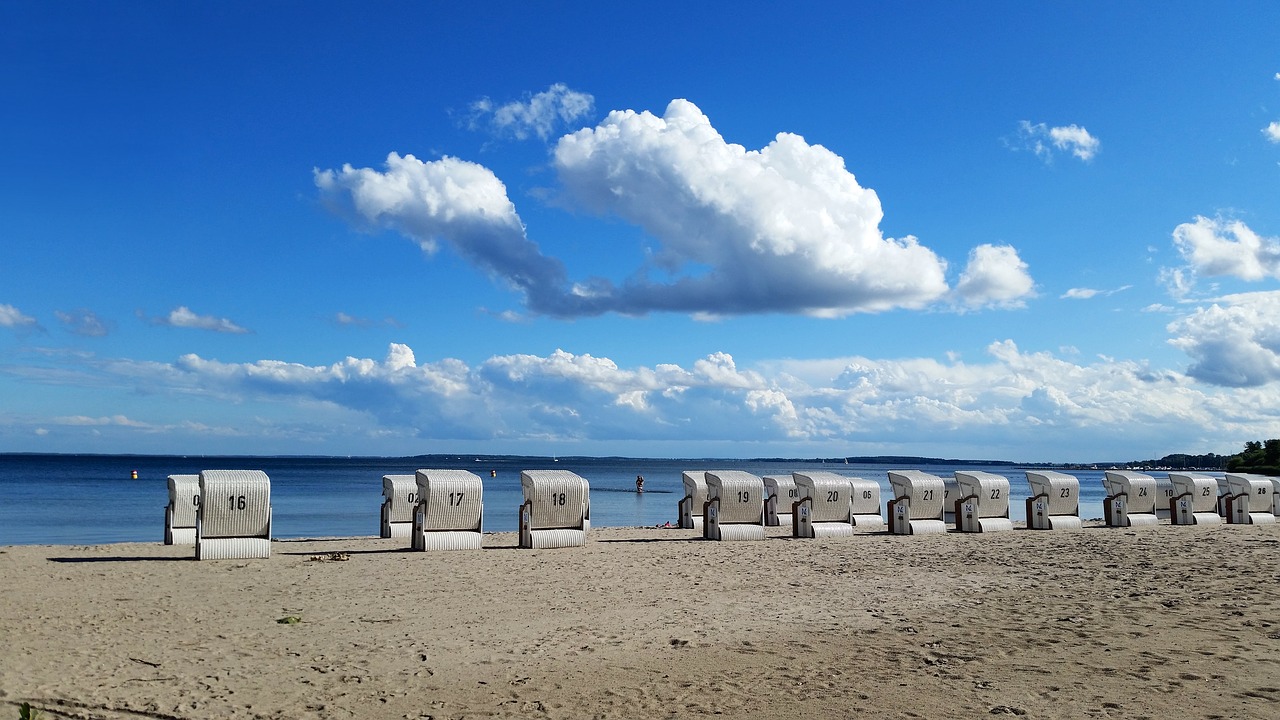 beach klink sky free photo