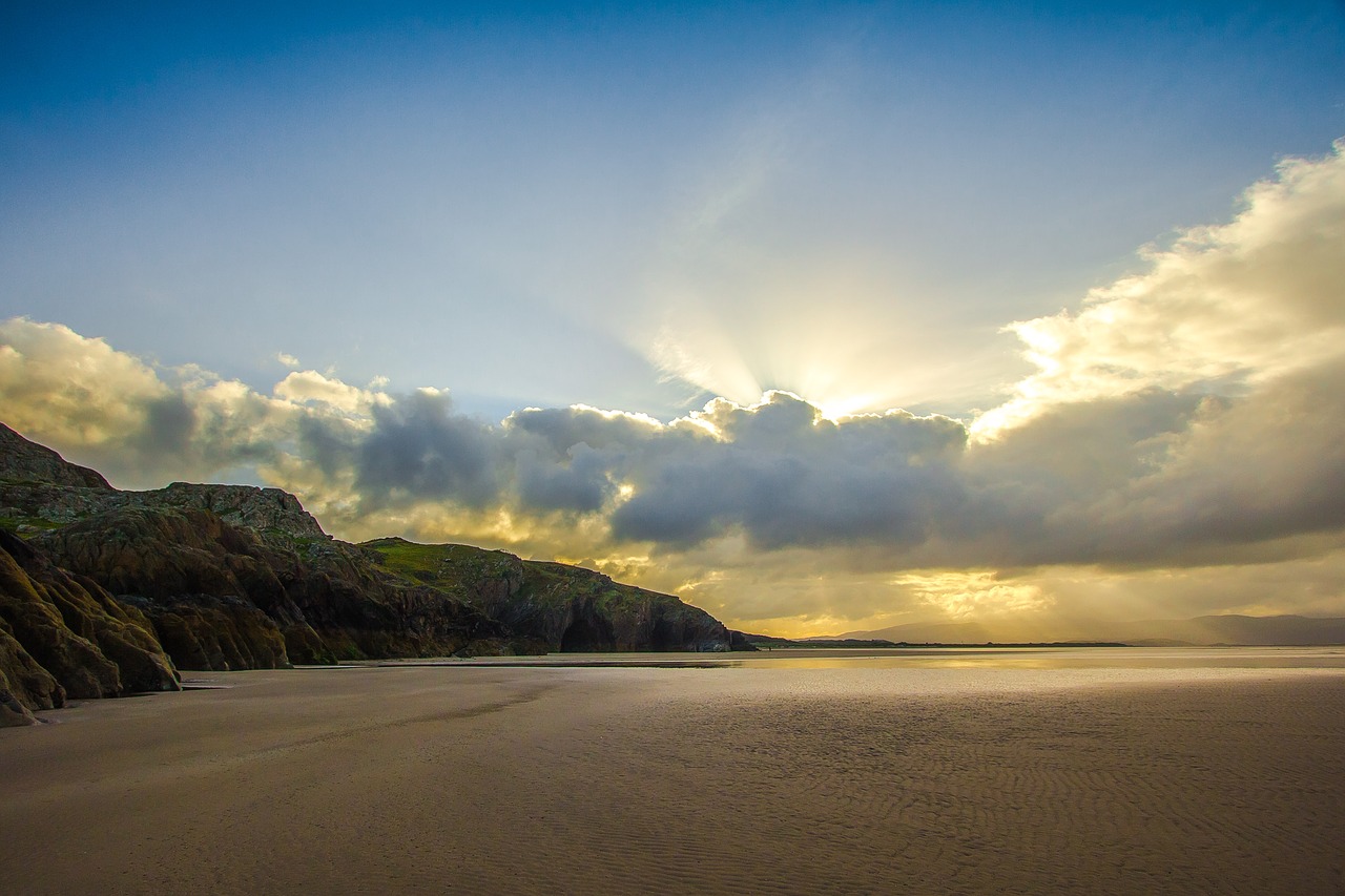 beach sun rays ocean free photo