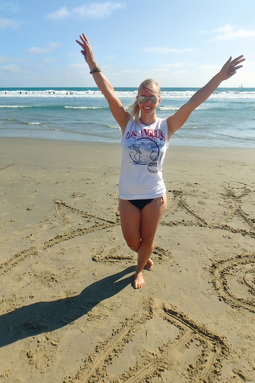 beach girl sunglasses free photo