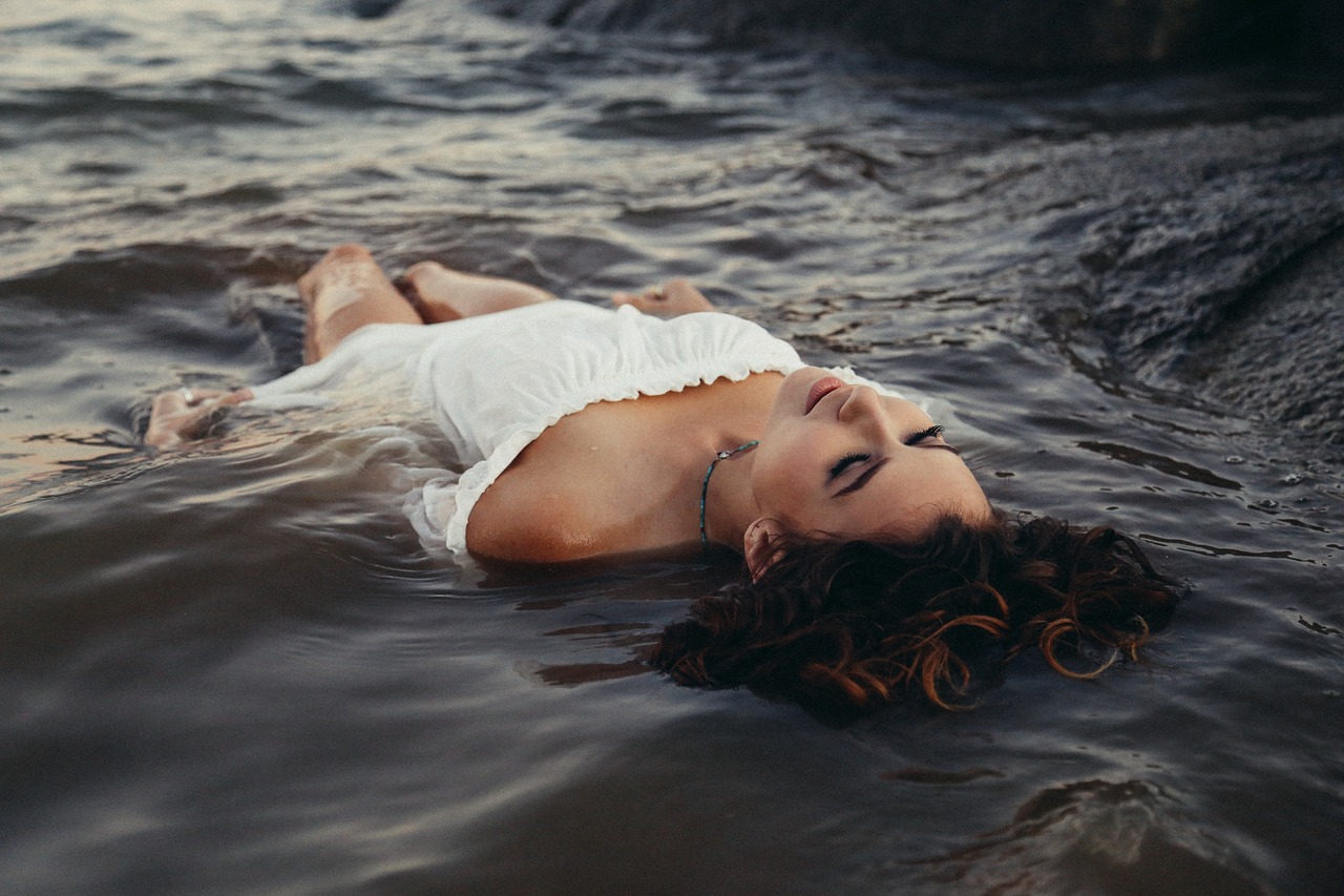 beach model ocean free photo