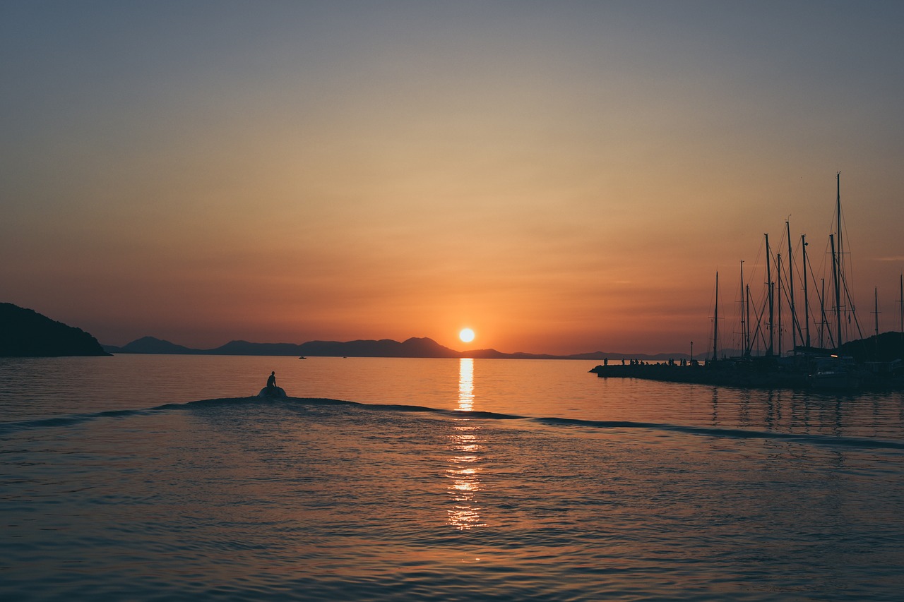 beach boat dawn free photo