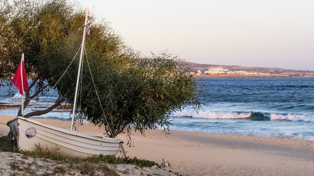 beach empty boat free photo