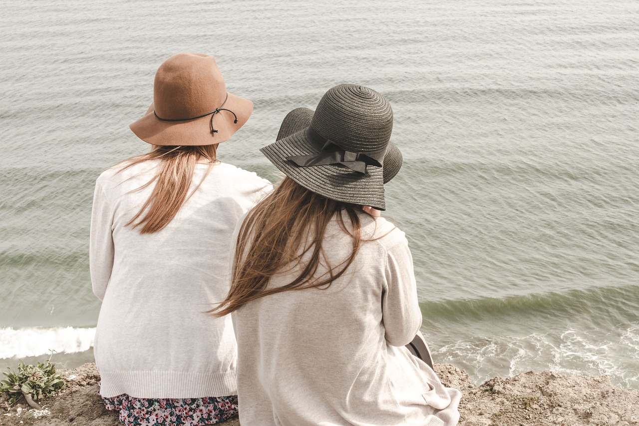 beach hats ocean free photo