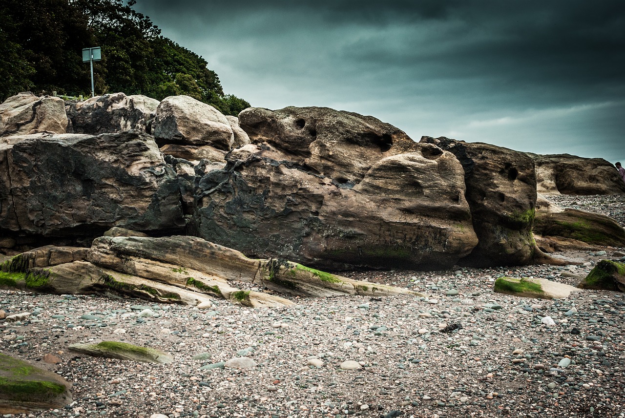 beach scotland dragon free photo