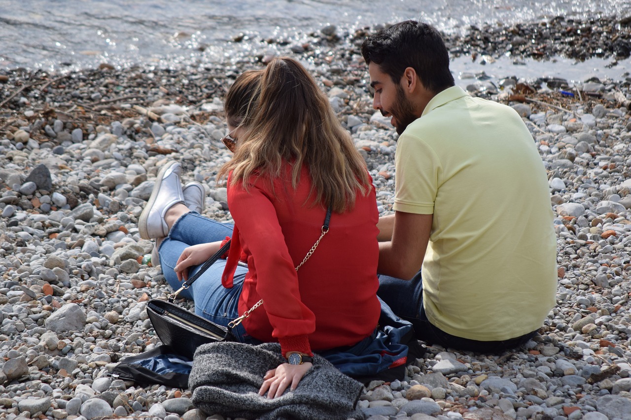 beach couple in love free photo