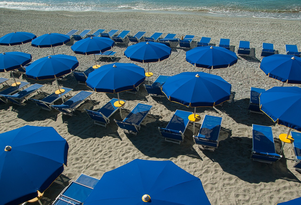 beach parasols sun loungers free photo