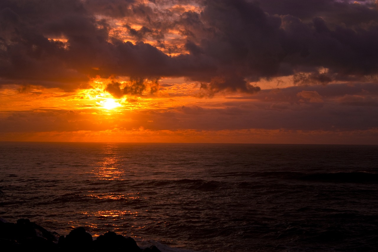 beach sunset dark clouds free photo