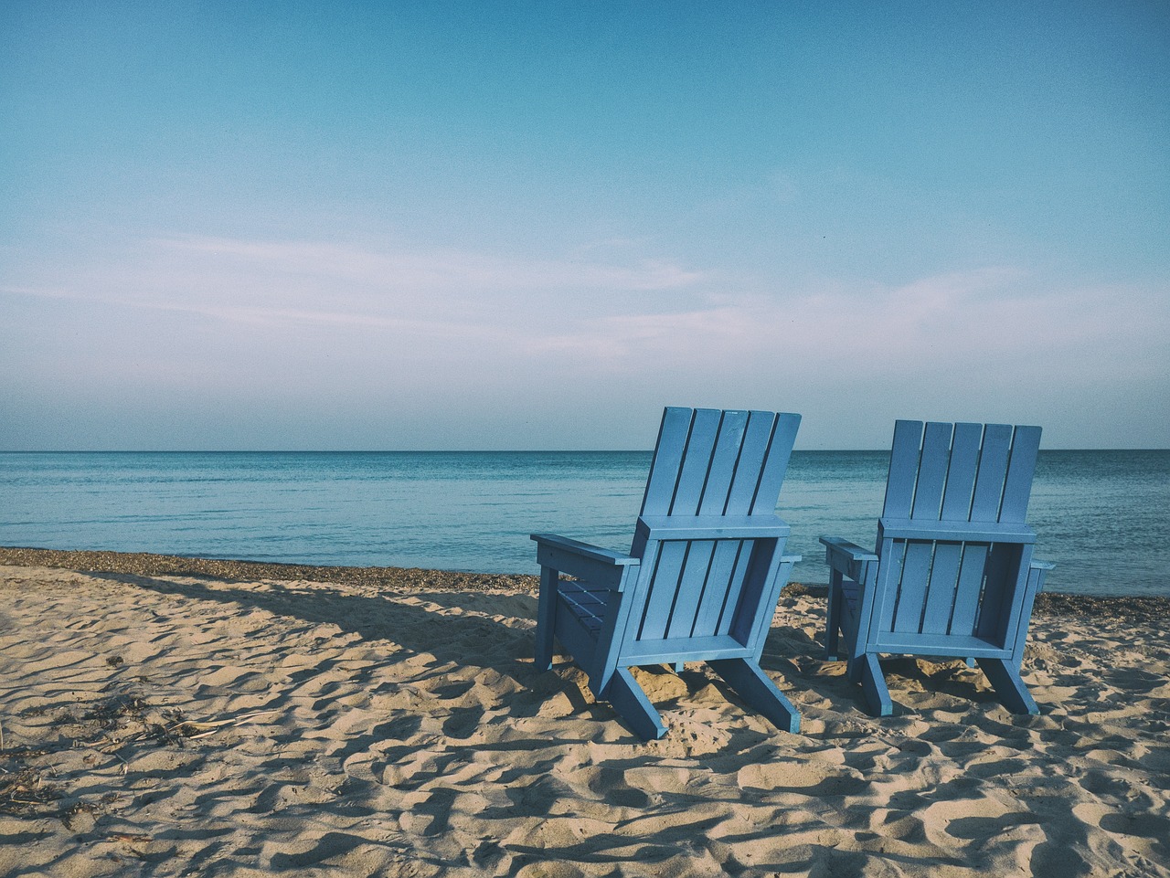 beach sand chairs free photo