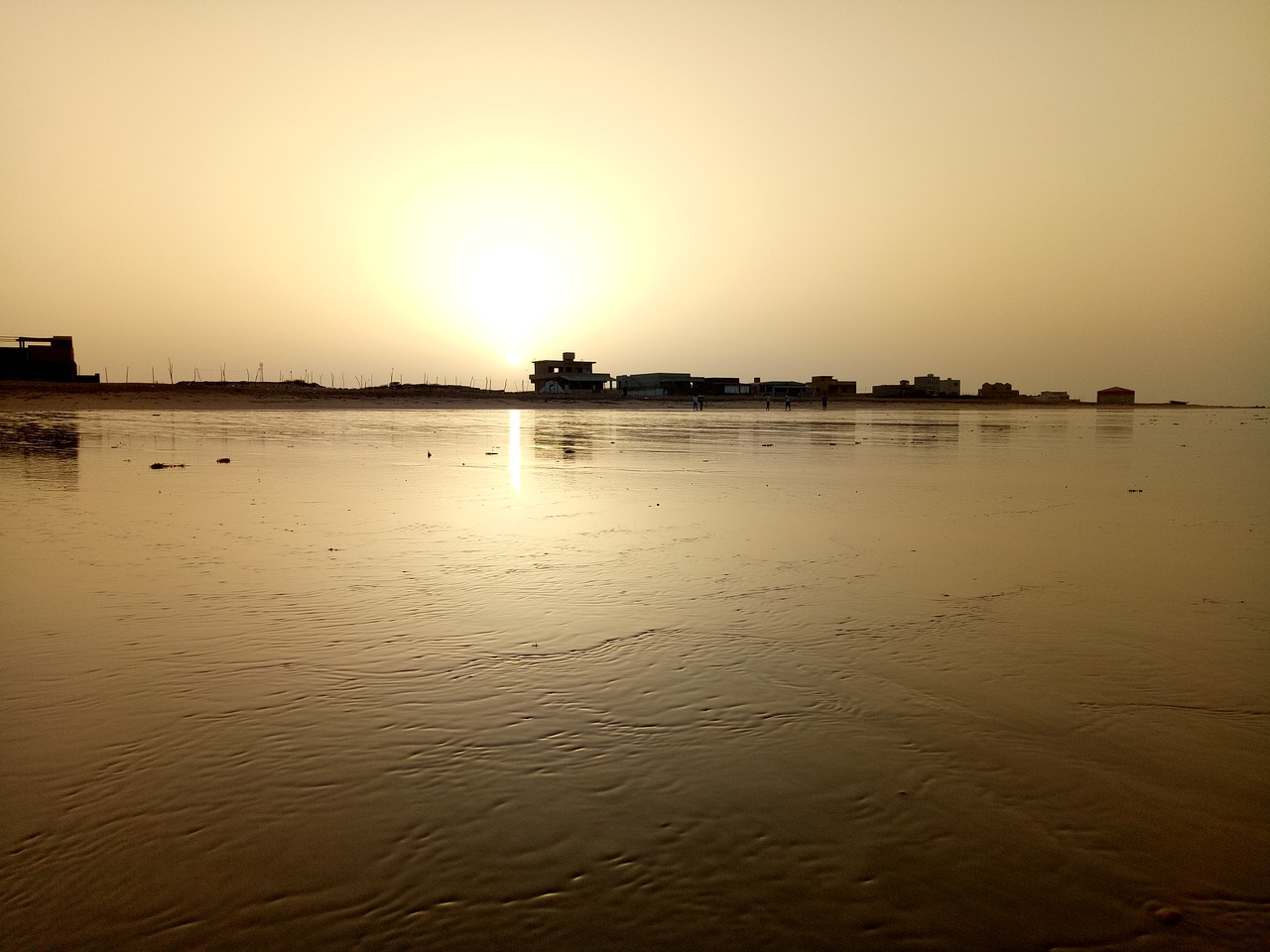 beach karachi sunlight free photo