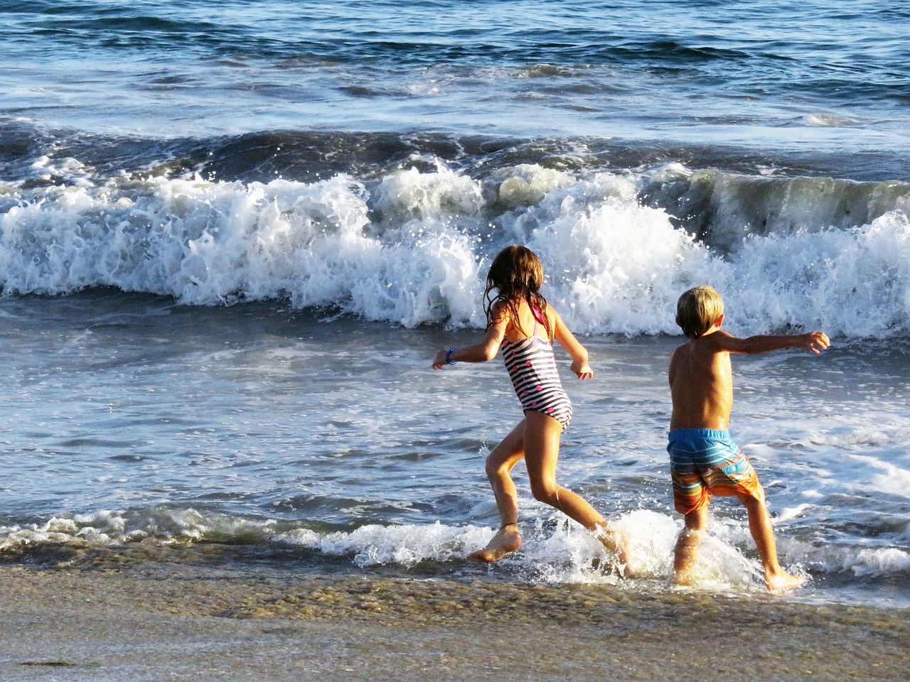 beach play kids free photo