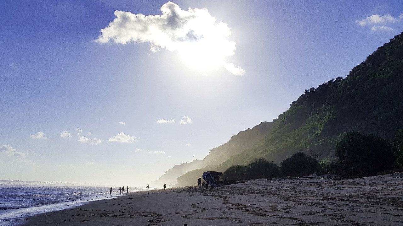 beach  family  haze free photo