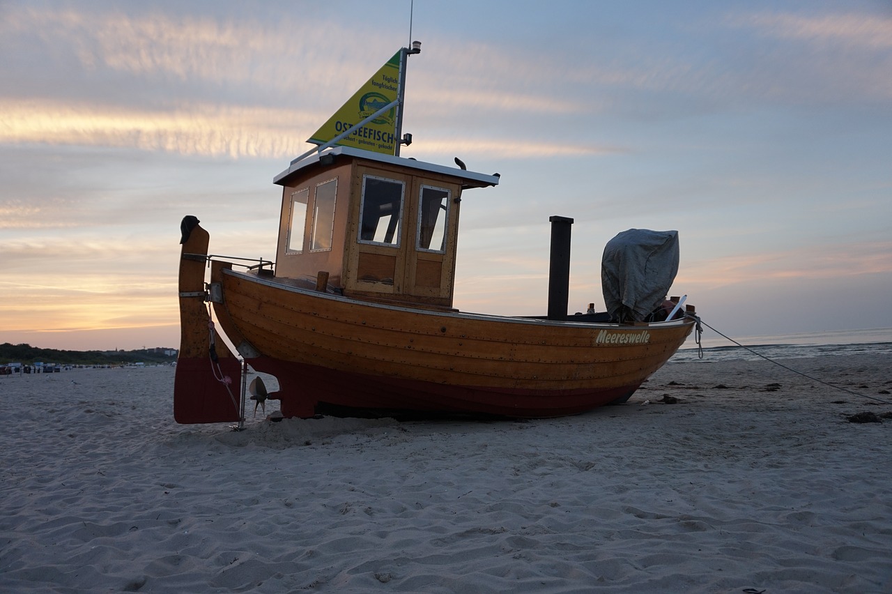 beach  boat  ship free photo