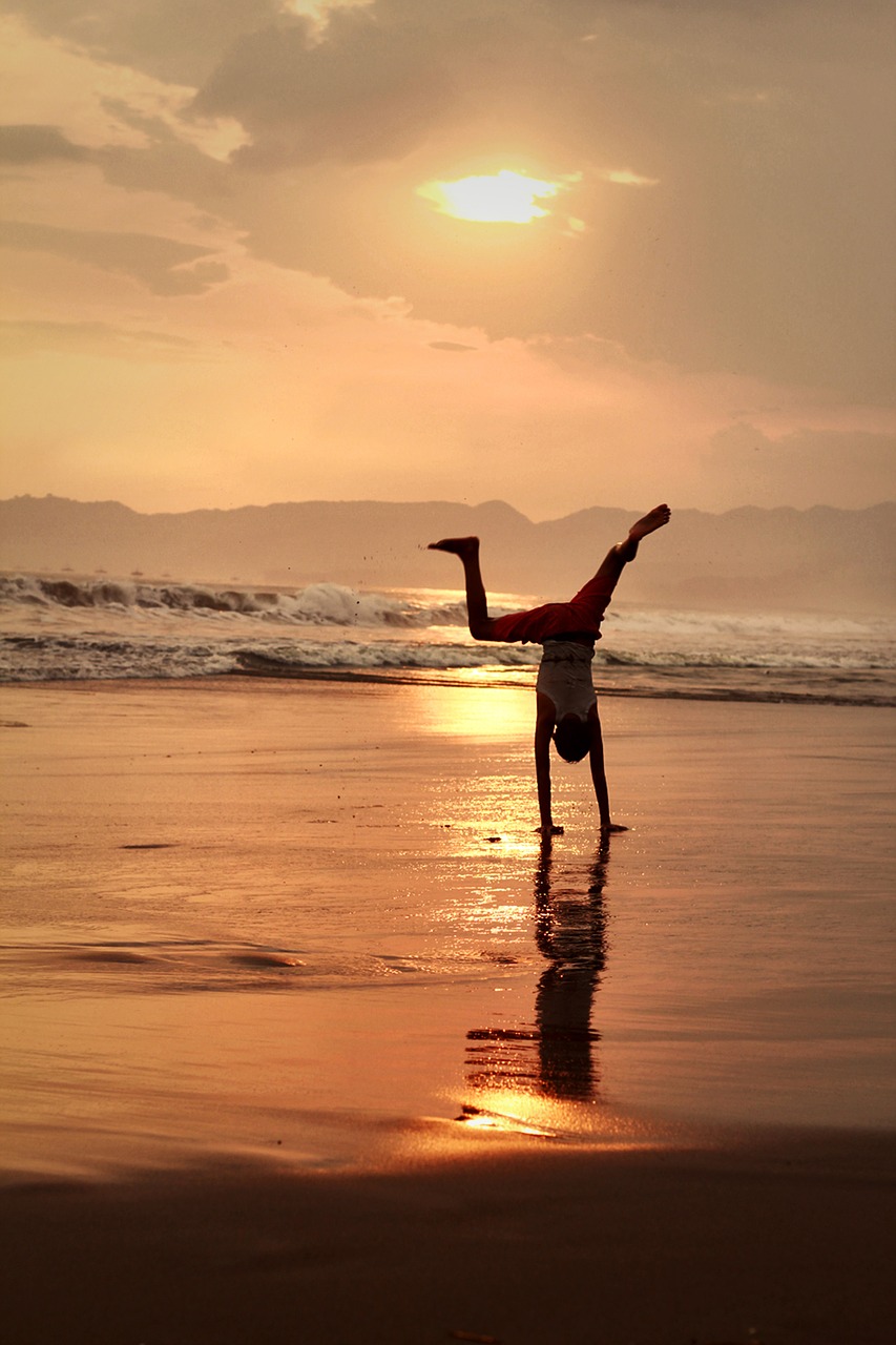 beach  child  play free photo