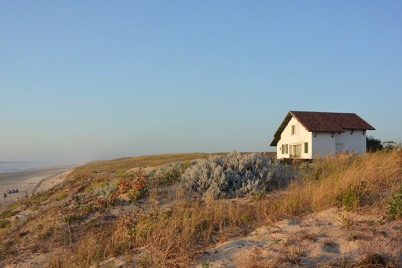 beach  holiday house  nature free photo