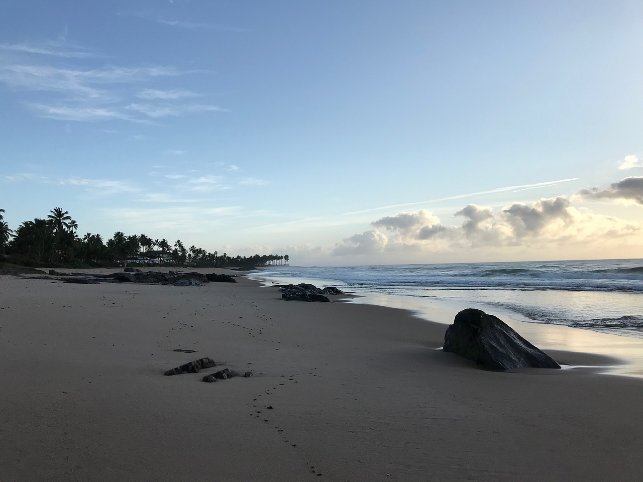 beach  mar  sand free photo