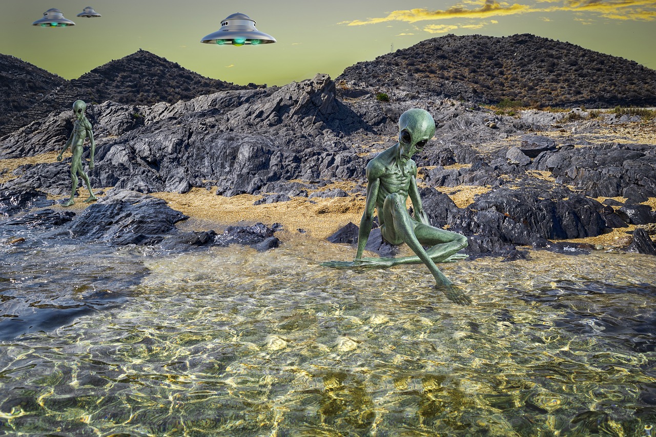 beach  ufo  alien free photo