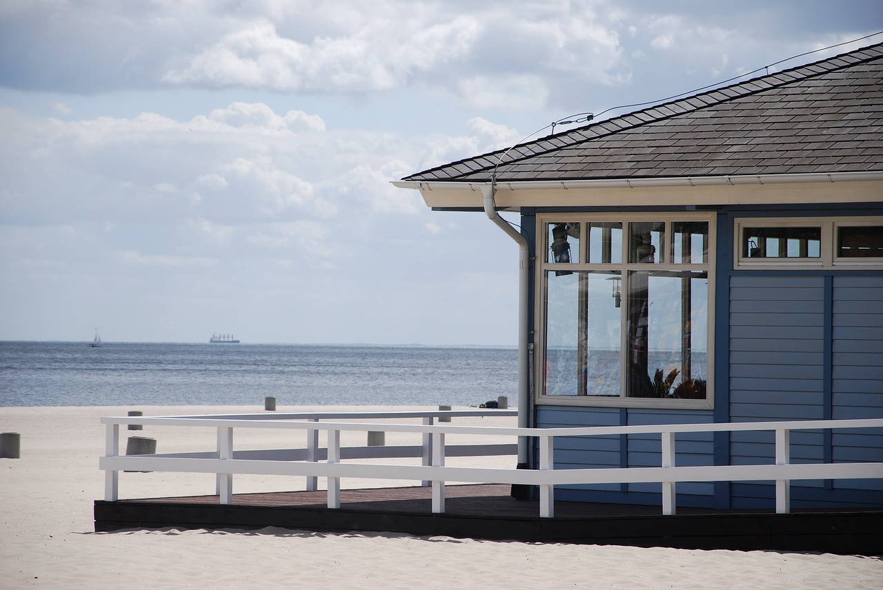 beach  house  building free photo