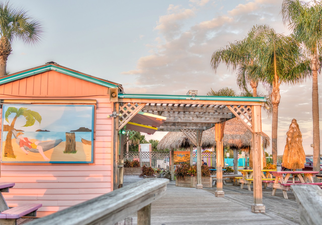 beach  florida  restaurant free photo
